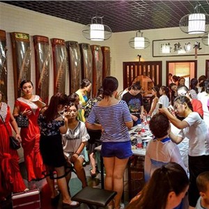 新形象攝影化妝機構(gòu)受邀為百余名演員化妝造型