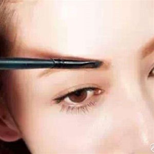 六步輕松搞定粗眉妝，和南陽化妝培訓(xùn)的講師來看看吧！